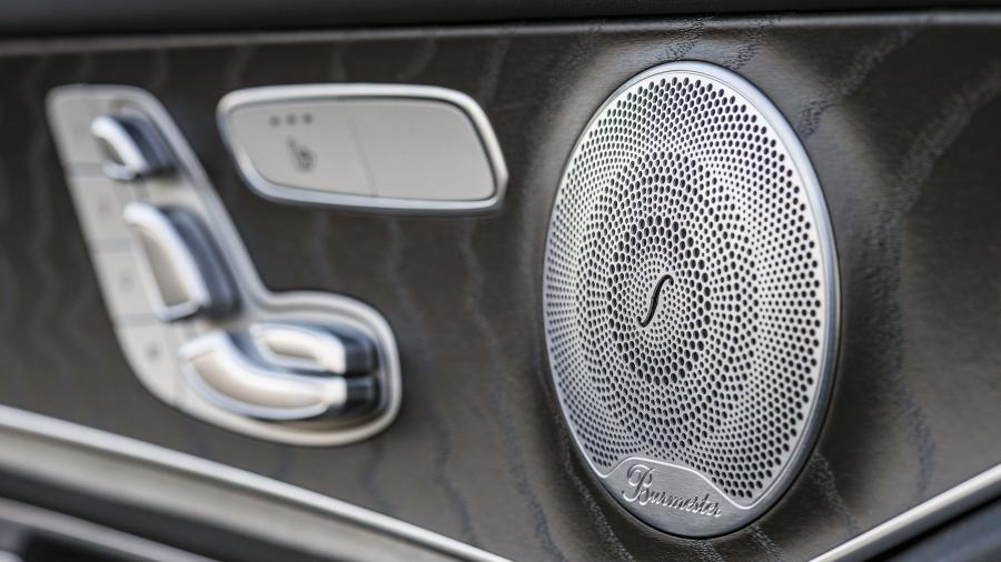 Детали интерьера Mercedes-AMG GLC63 S 4Matic+ (X253) 2017 года  (фото 71 из 80)